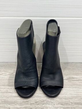 Vince Addie Black Pebbled Leather Open Toe Mule Boots Block Heel 7.5 Made Italy